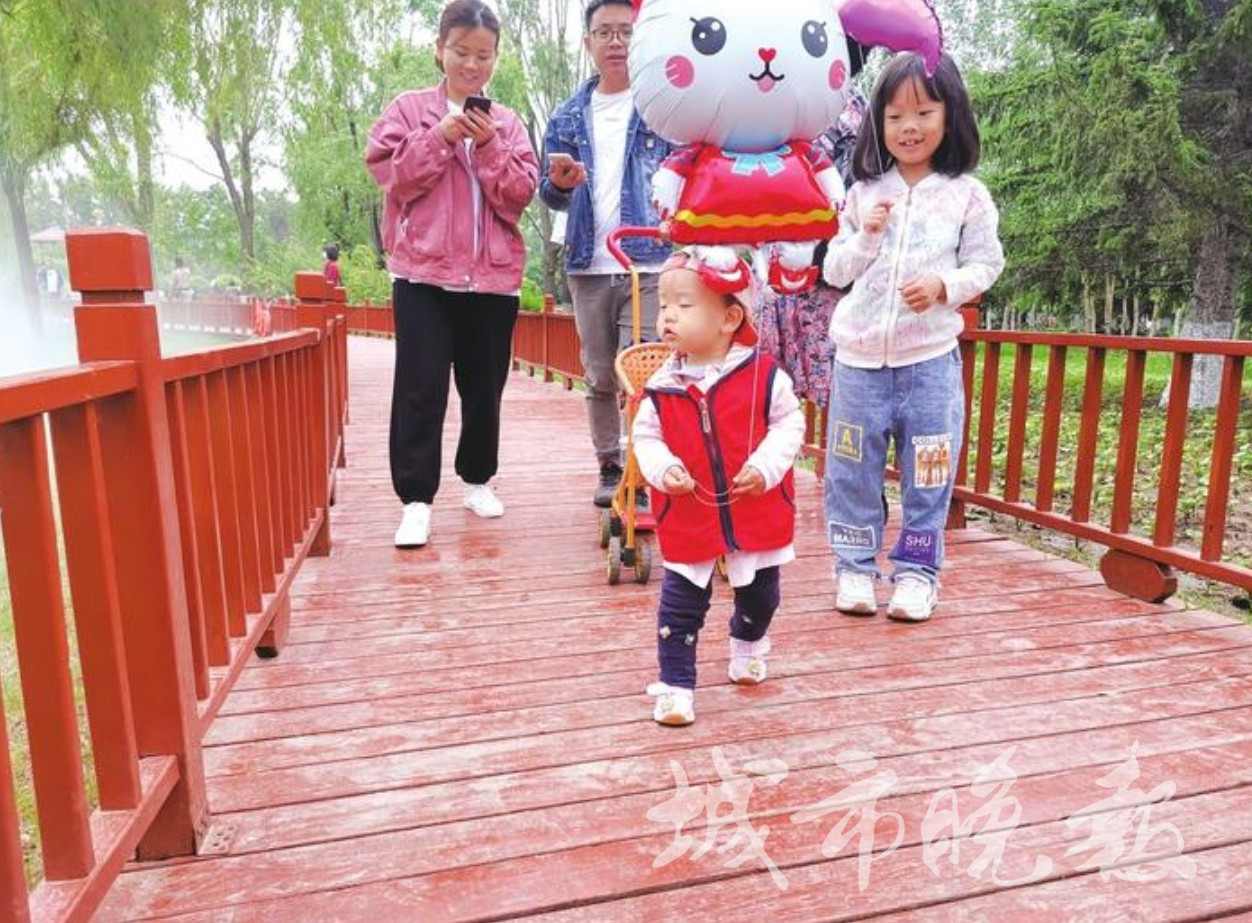 这个“六一”孩子们玩嗨了!记者采访部分60后、70后、80后,回忆童年感受时代变迁