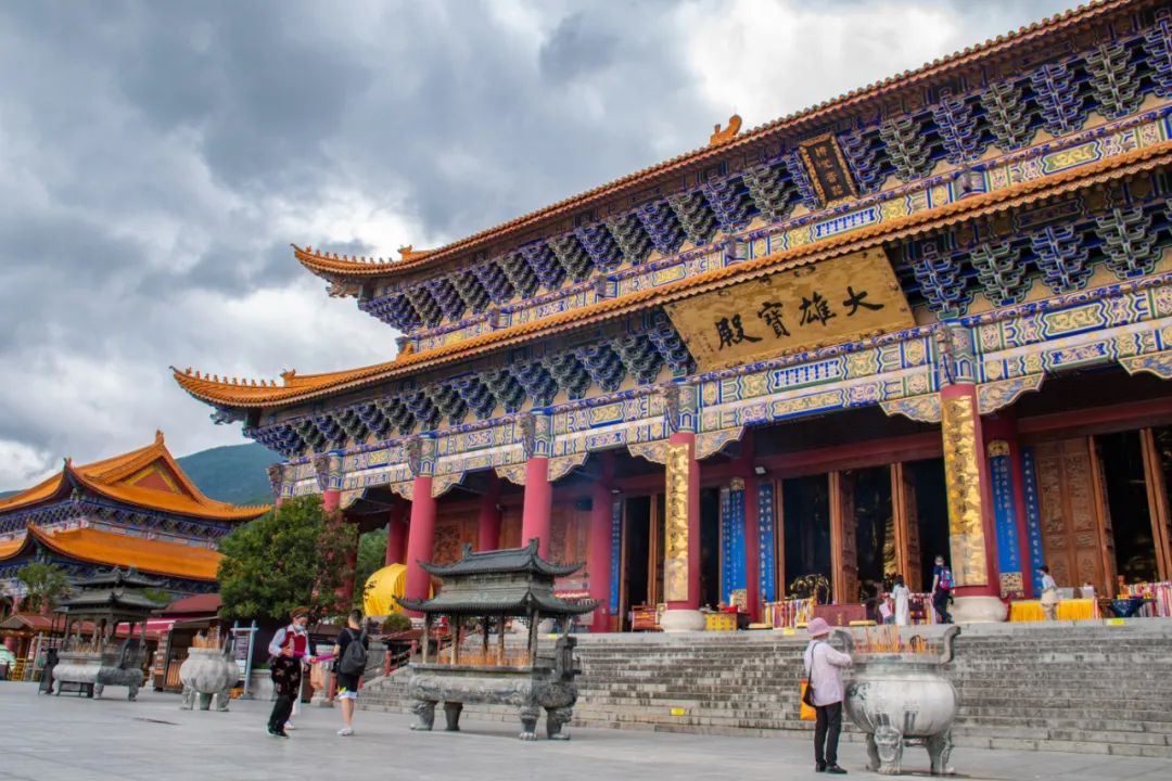 特殊时期的大理三塔,大理崇圣寺三塔南诏风情岛