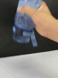 李易峰靳东水杯,靳东新剧底线同款水杯