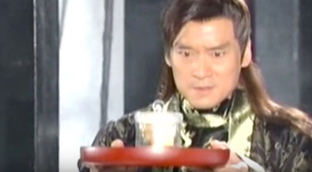 魔幻剧：当铺老板私自盗用客人的典当物救心爱女人，不幸遭遇火焚