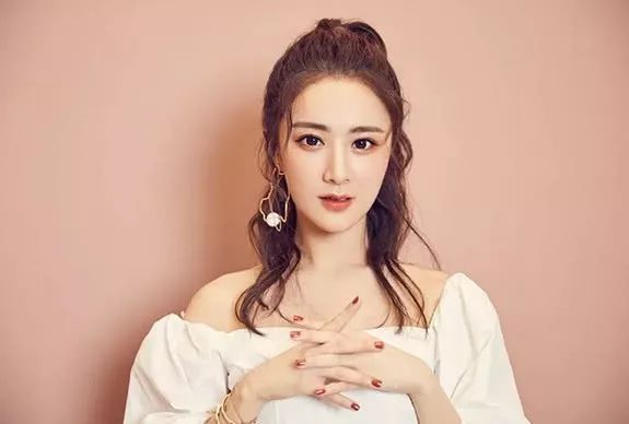 与冯小刚合作,被袁隆平夸赞,这个淘宝主播,凭什么这么牛