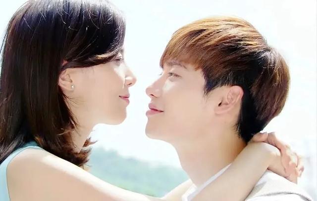 推文:吴磊热巴演情侣,谁能不爱年下男,推荐超甜姐弟恋小说