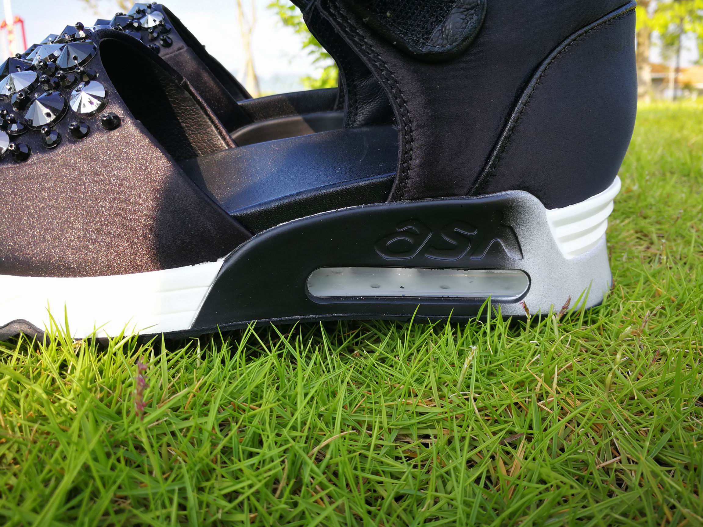 ash鞋子是在哪里生产的,ash鞋子价格大概多少