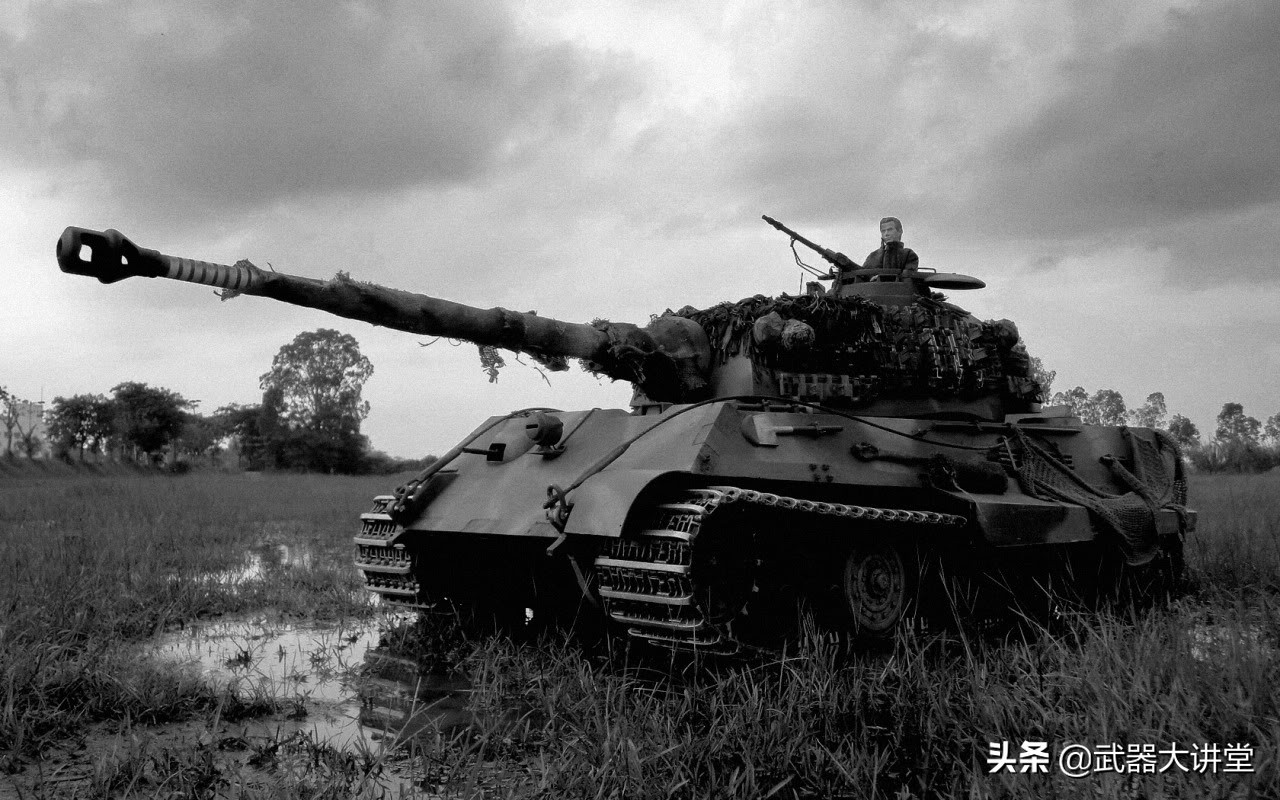 结合最强装甲防护和最出色的火炮，德国研发出超级重坦：虎王坦克