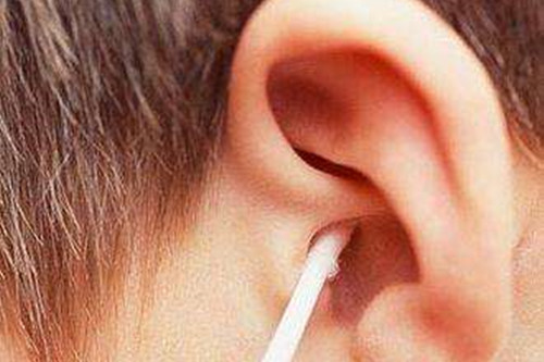 宝宝分泌物要不要洗掉,如何正确擦去宝宝分泌物