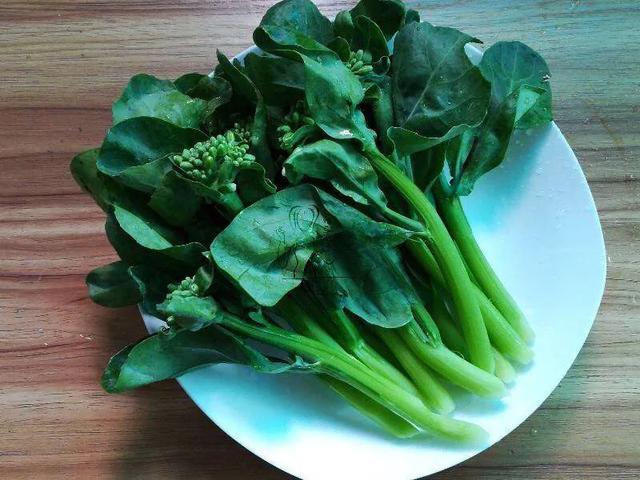 看完你还敢吃毛肚吗,看完你还敢吃生菜吗