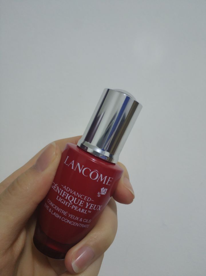 让眼睛变大变有神的最简单方法,怎么让眼睛变亮变有神变大