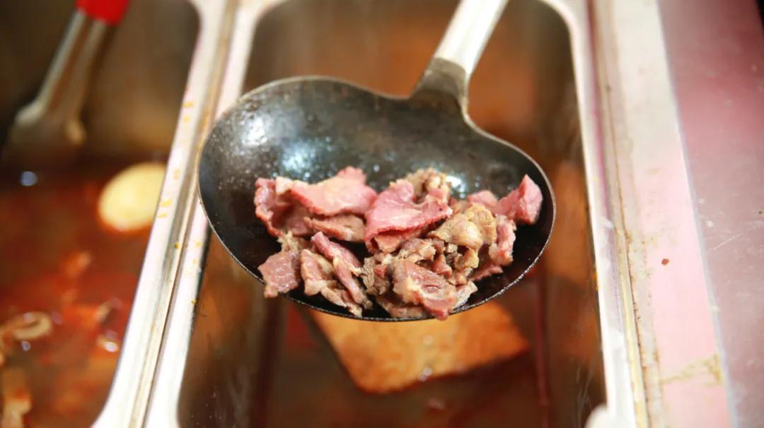 襄阳牛肉面从哪里传来的,一碗襄阳牛肉面唤醒襄阳一座城