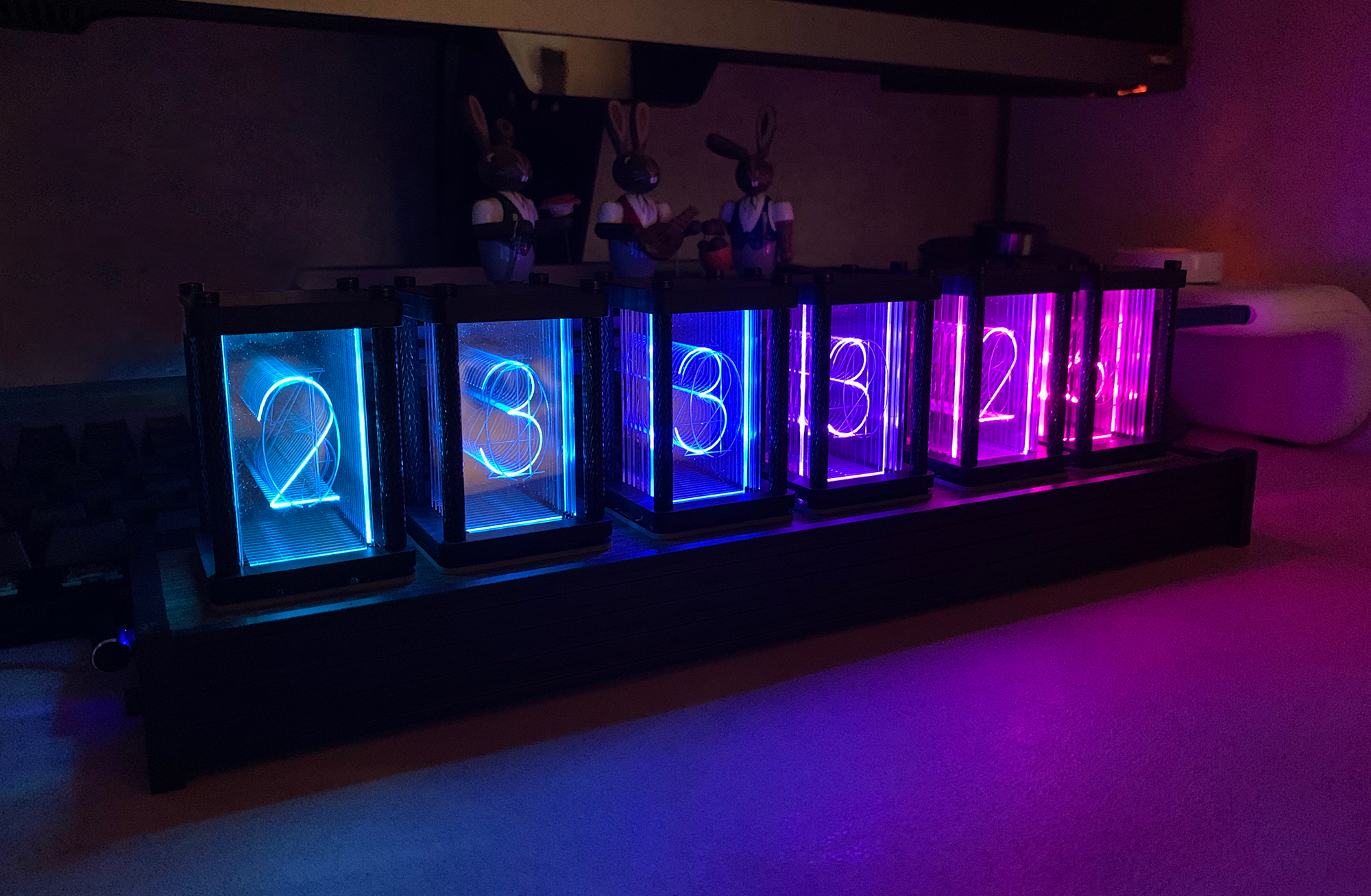 辉光钟！水轴键！轻薄笔电！一波实用又酷炫的七夕数码礼物推荐