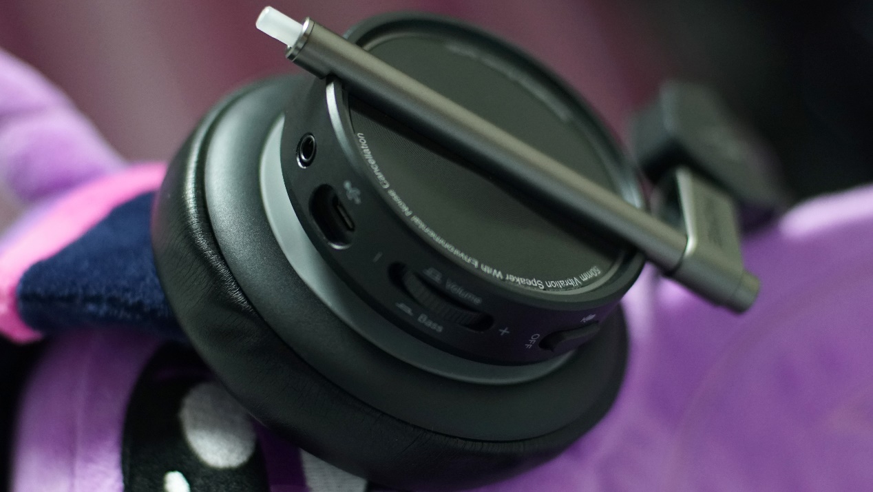 万魔电竞头戴耳机评测,技术不够装备来凑