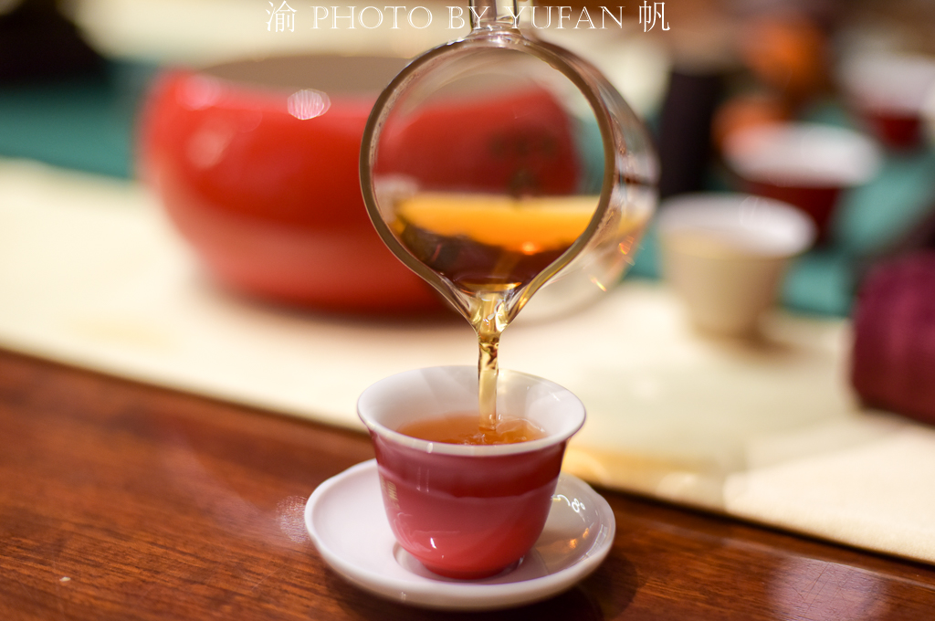 武夷山的茶女，并不是你想象的那样，她们活在茶中，以茶为乐