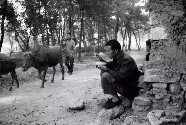 南通低调富豪：穷小子白手起家，致富后投身慈善，积极建设家乡