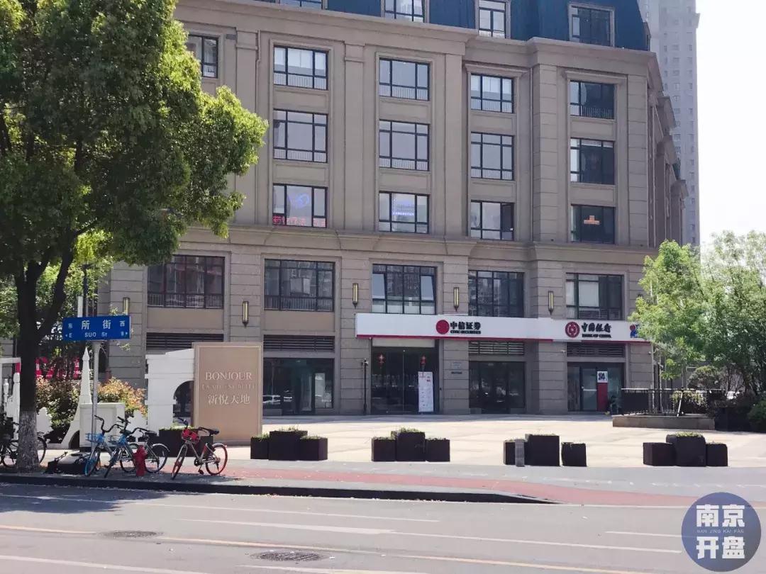 大量商家关门撤店！河西这家商场开业2年多，生意冷清！