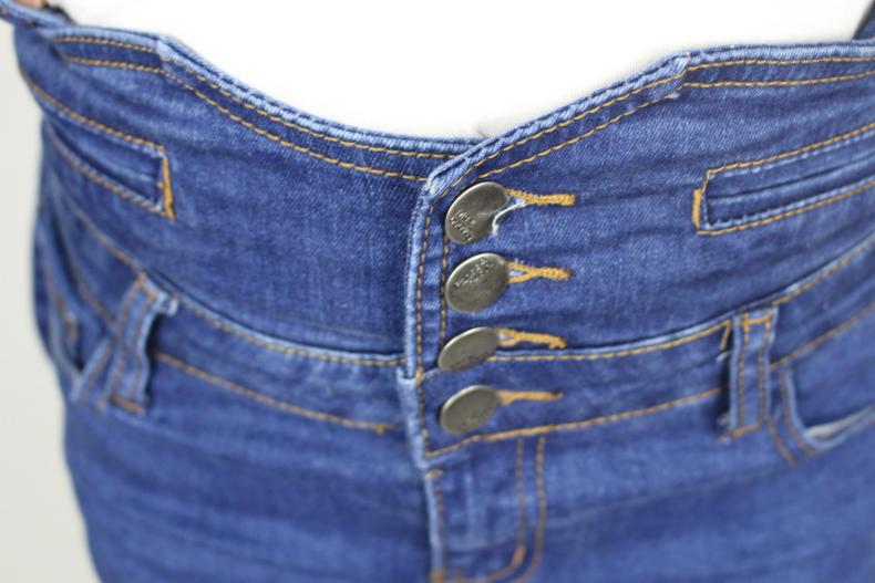 牛仔背带包裙长款,专柜正品牛仔背带裙