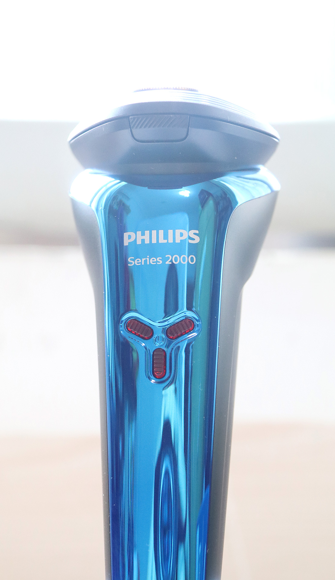 飞利浦剃须刀s4302测评,插电式剃须刀电动男士