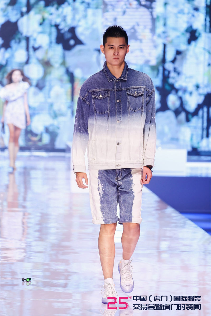 以纯2019夏季秀场,以纯女装2019发布会