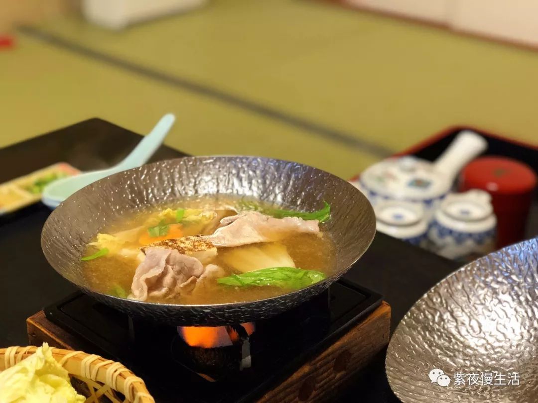 未见富士,幸运依在-秀峰阁湖月