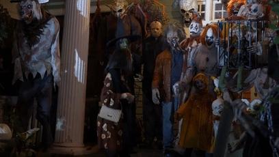 为过万圣节把房子改成鬼屋吓坏数千人，幸好我和这个老哥不是邻居