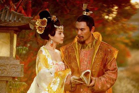 安史之乱唐玄宗赐死杨贵妃,安史之乱杨贵妃下落