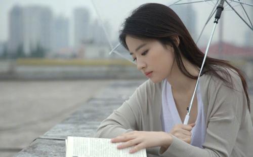 刘亦菲早期仙气照,刘亦菲仙姿玉色美到窒息