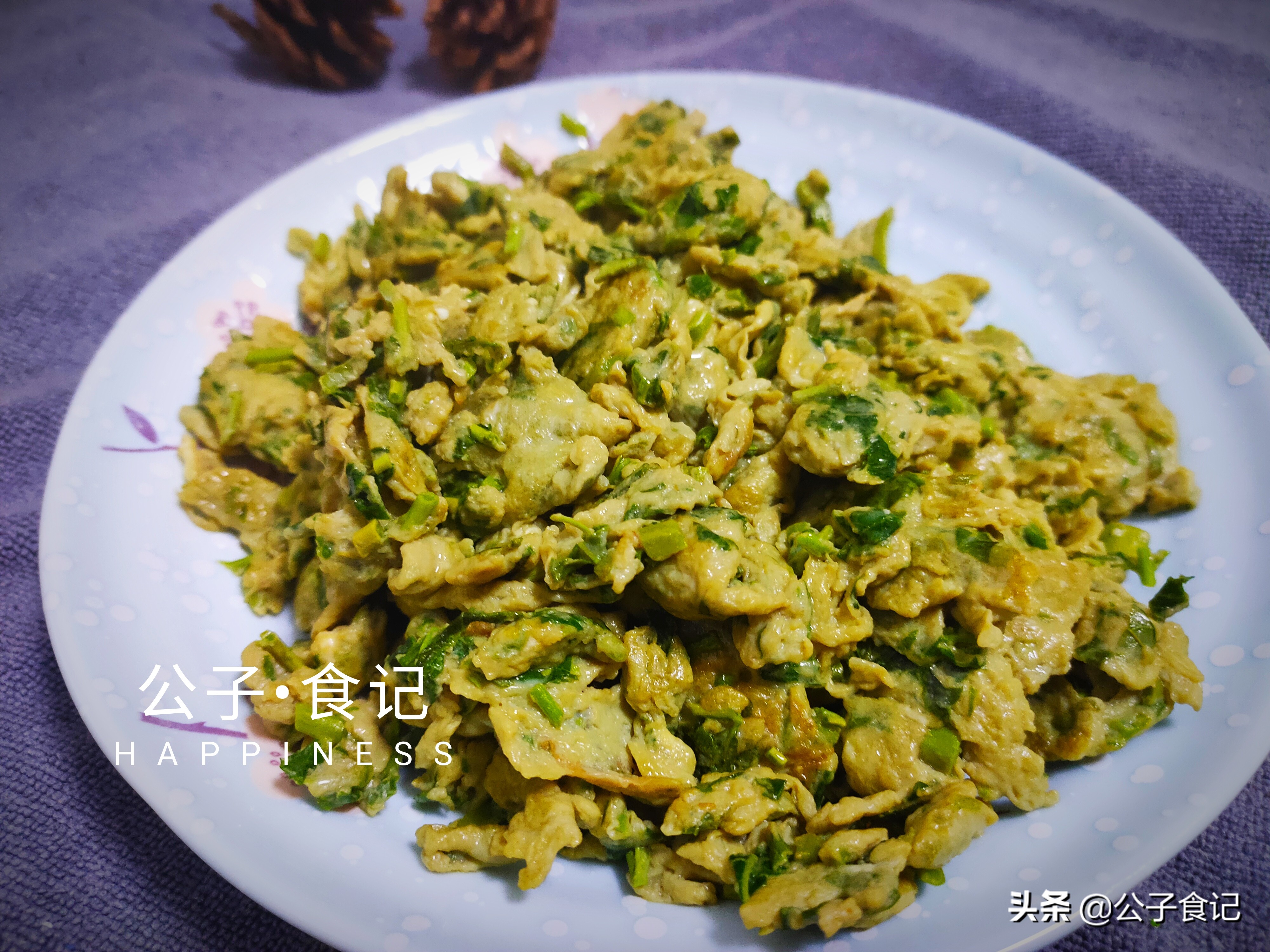 家常菜中常用香椿和鸡蛋同炒,香椿炒鸡蛋最正宗做法