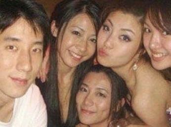 撤侨令后逐客令，成龙儿子房祖名被洗白，刘亦菲“卖人设”遭热议