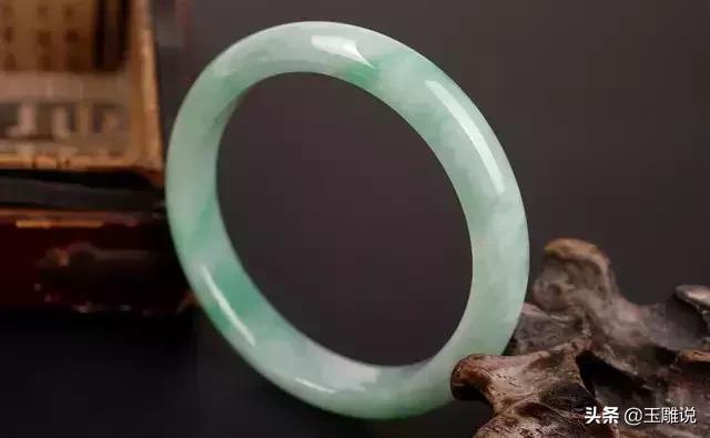翡翠放时间长了变干怎么保养,刚买的新翡翠手镯应该怎样保养
