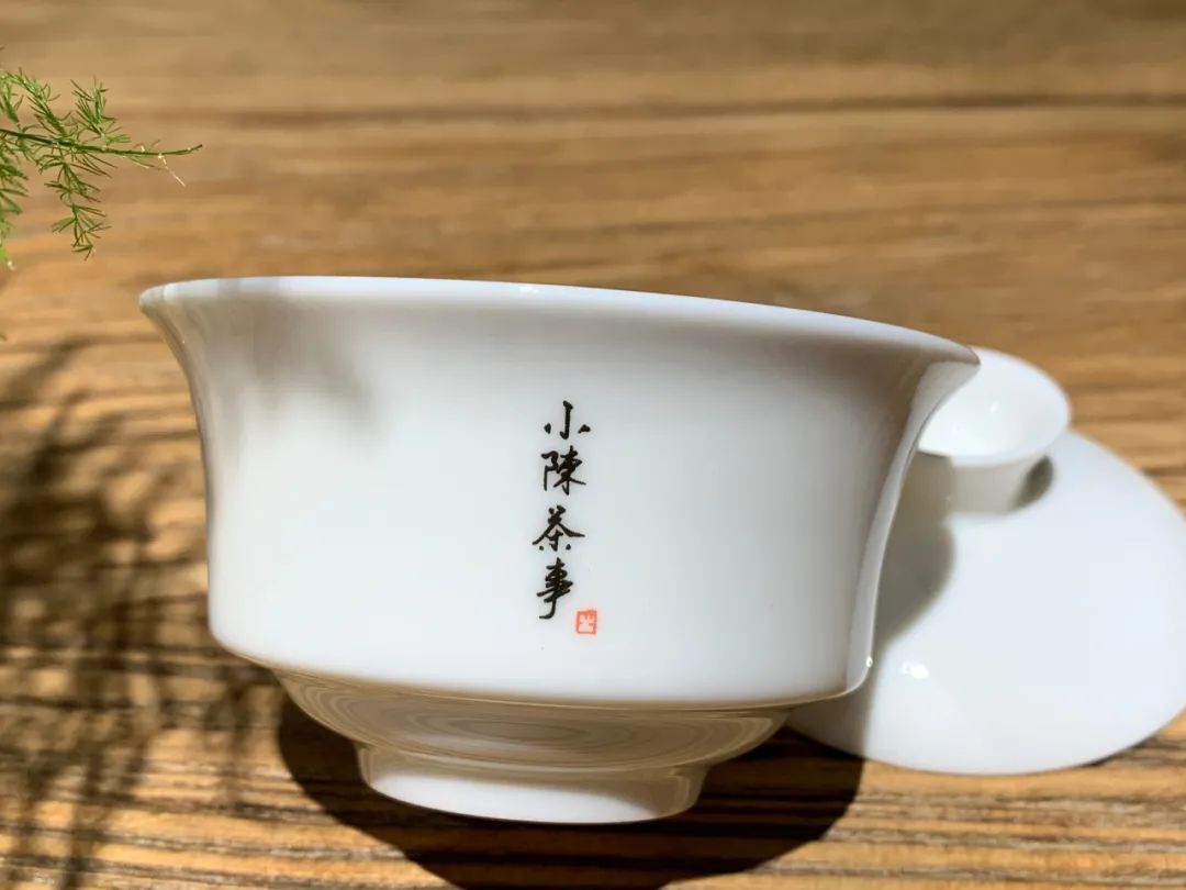 盖碗茶具的优缺点,陶盖碗适合什么茶具使用