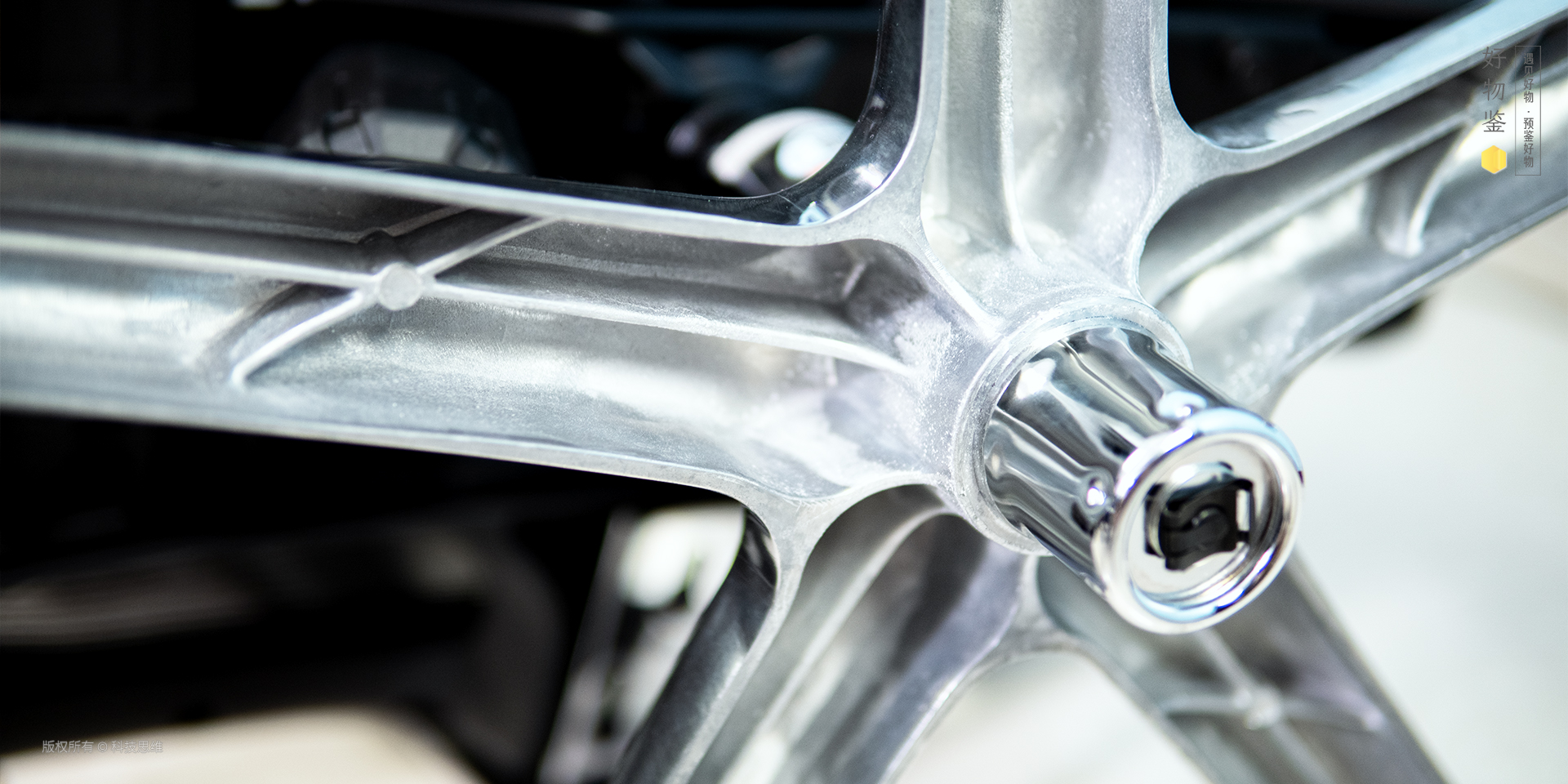 医生告诉我要配合颈椎病的治疗，于是我买了这把人体工学椅，挺好