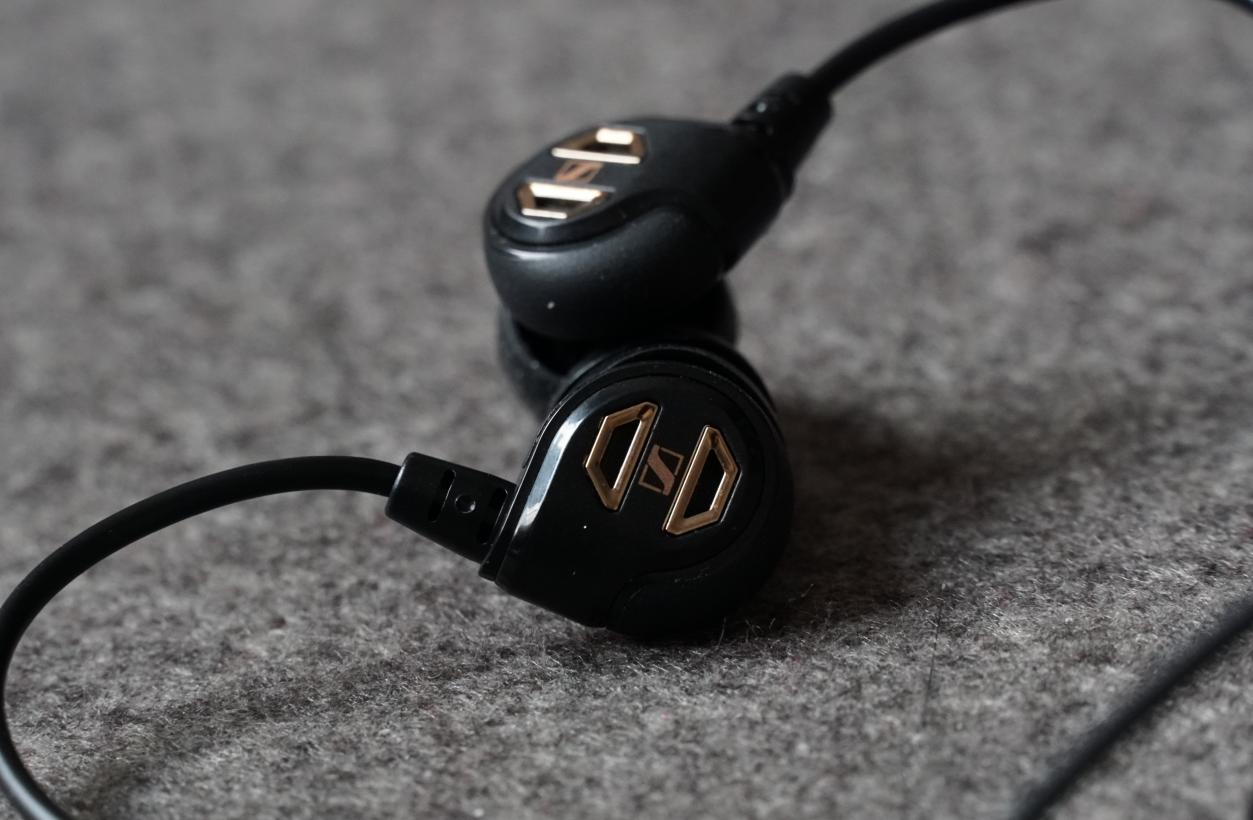 2020超史诗收藏：茫茫机海寻觅“女毒”横跨全年HIFI典藏名录