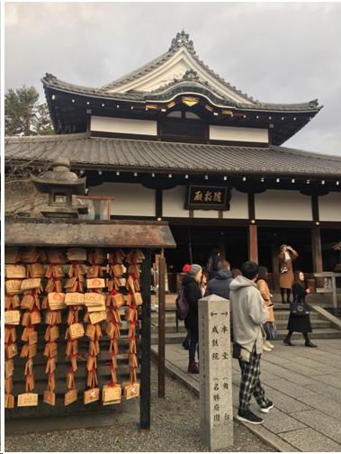 来到日本不能错过章鱼小丸子,去京都不可错过的和服体验