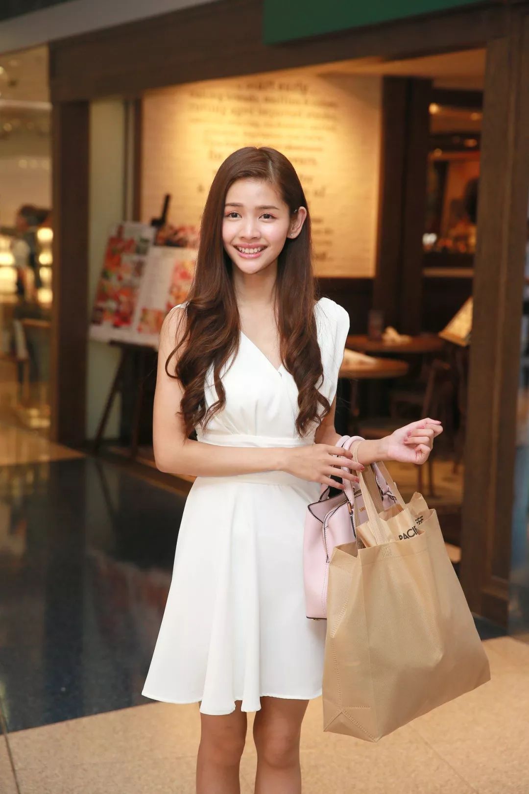 2020港姐十强亮相,港姐2019直击15位入围佳丽