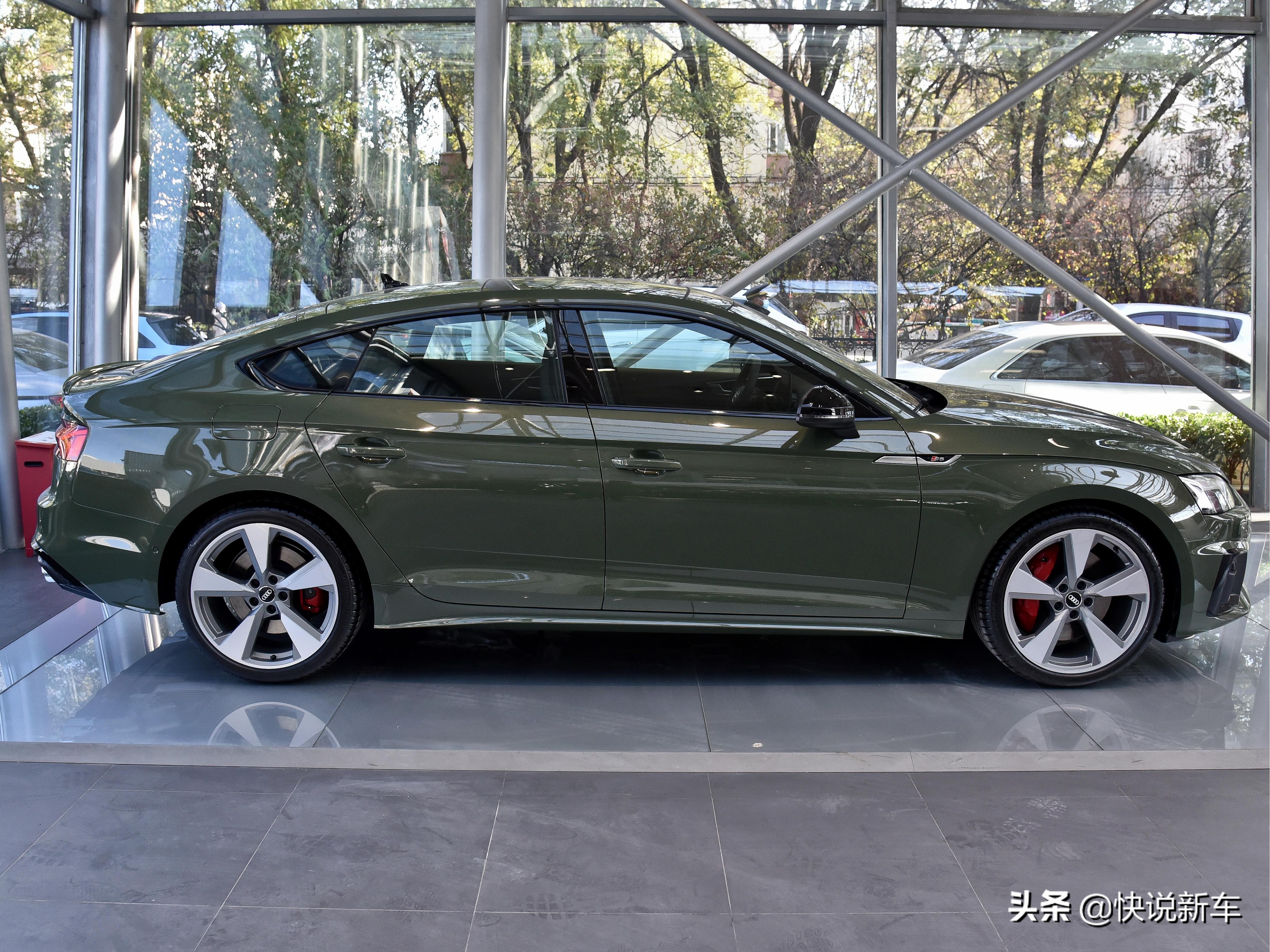 2022款奥迪s5sportback,v6自吸大型轿车