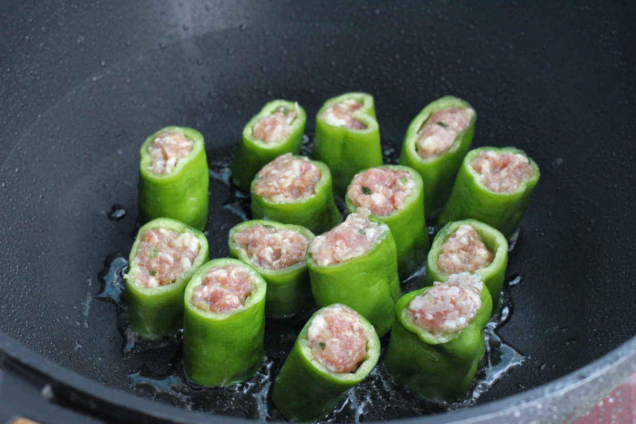 小孩也能吃的辣椒做法,辣椒太辣了吃不完怎么处理