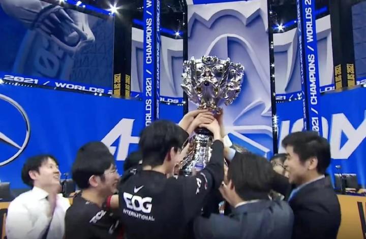 来嗨租平台租个手机,周末我们一起LOL