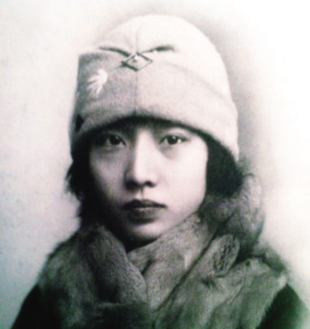 孟小冬为何甘心做杜月笙的小妾,孟小冬为什么没有和杜月笙合葬