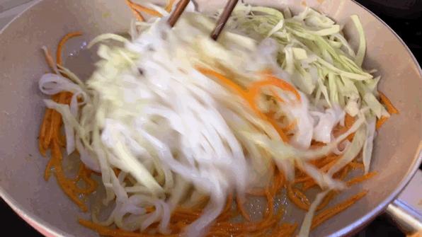 炒粉怎么做才不会烂,炒粉怎么让不粘不坨又好吃