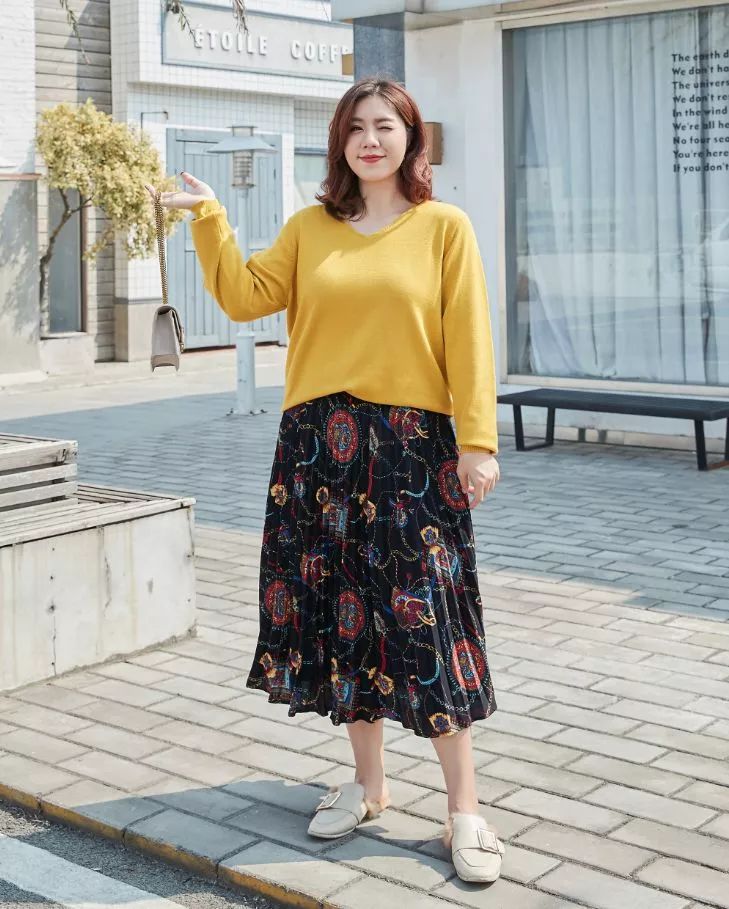 胖mm短款开衫毛衣怎么搭配好看,胖妹子穿什么毛衣好看