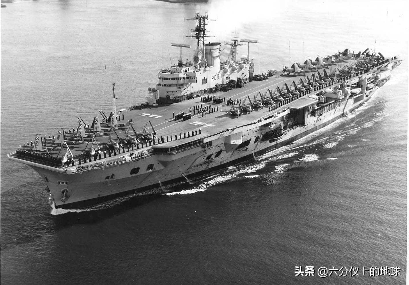 战舰世界英系航母皇家方舟视频,二战英国航母皇家方舟号航空母舰