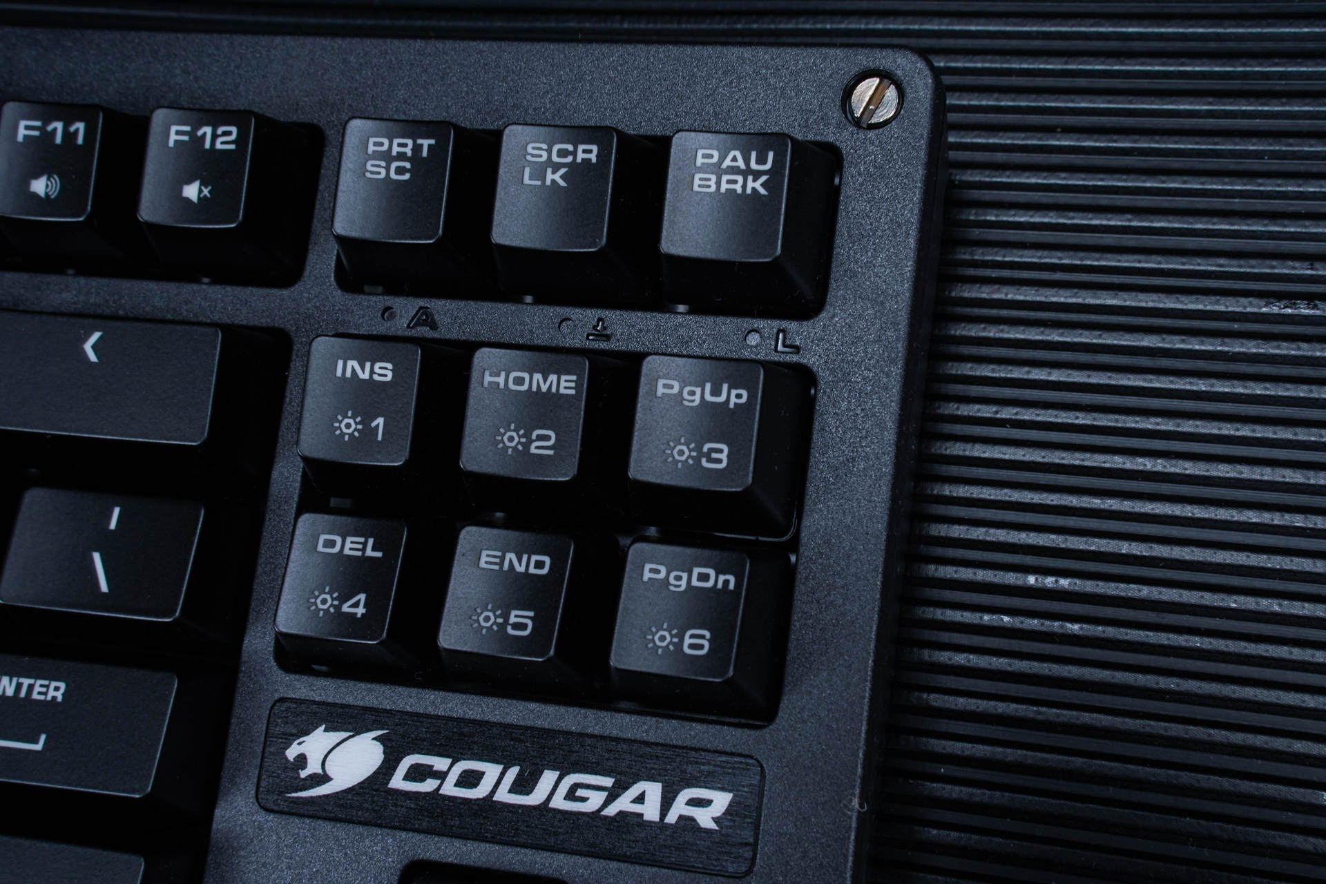 骨伽700k键盘,87键tk950朋克机械键盘