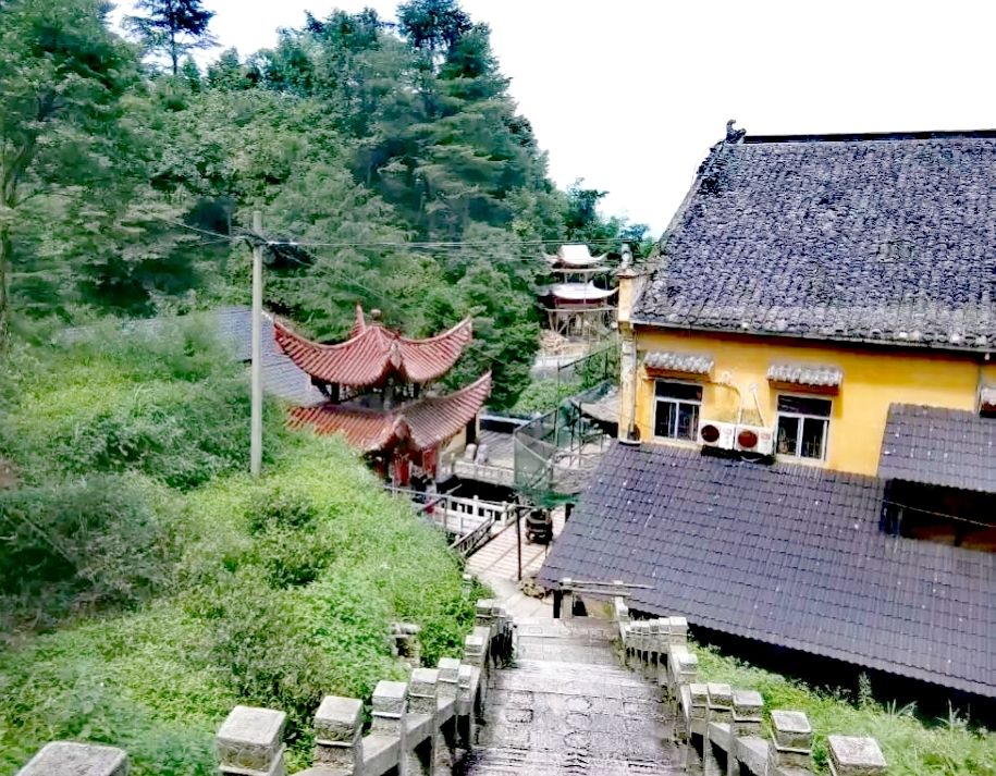 九华山地藏王坛城,九华山地藏王菩萨修行洞