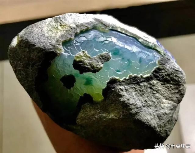 缅甸赌石翡翠原石场口,常见翡翠赌石与场口组图