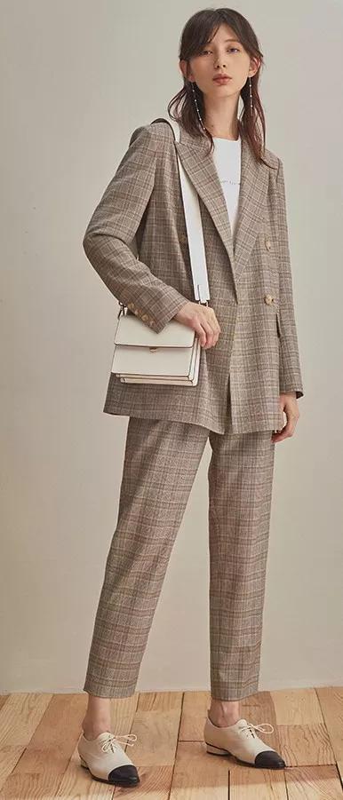 穿睡裤视频面试被HR看到,会被拉黑吗？