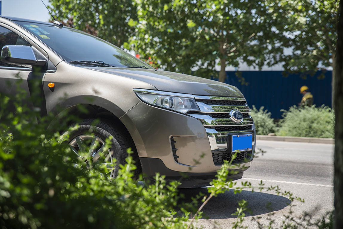 试驾福特新款福克斯视频,试驾老款福特福克斯两厢