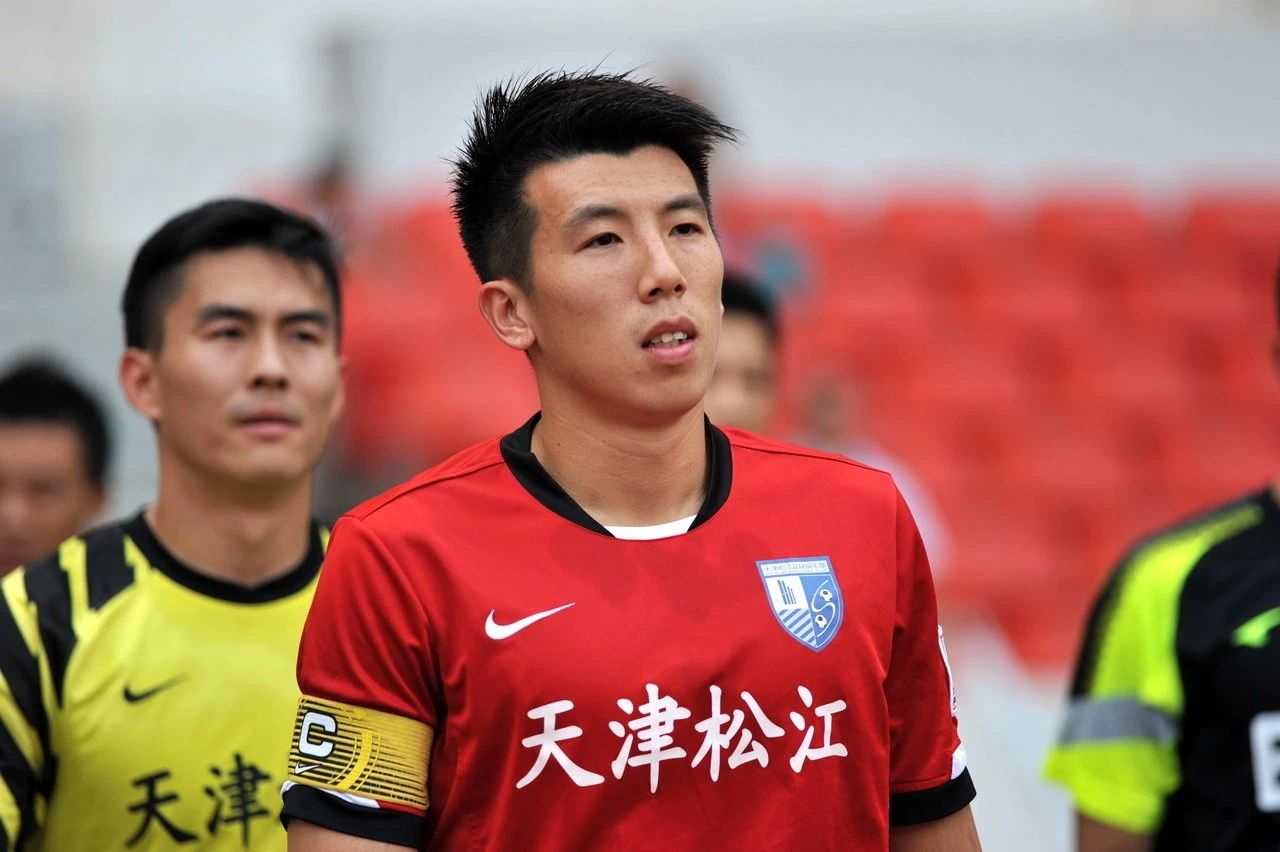 中超第一名可以踢英超吗,中超目前第一人