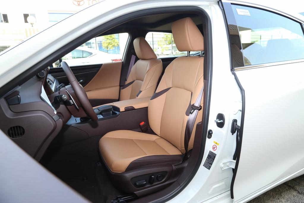 什么样的人会买雷克萨斯es300,什么样的人会买雷克萨斯ls500