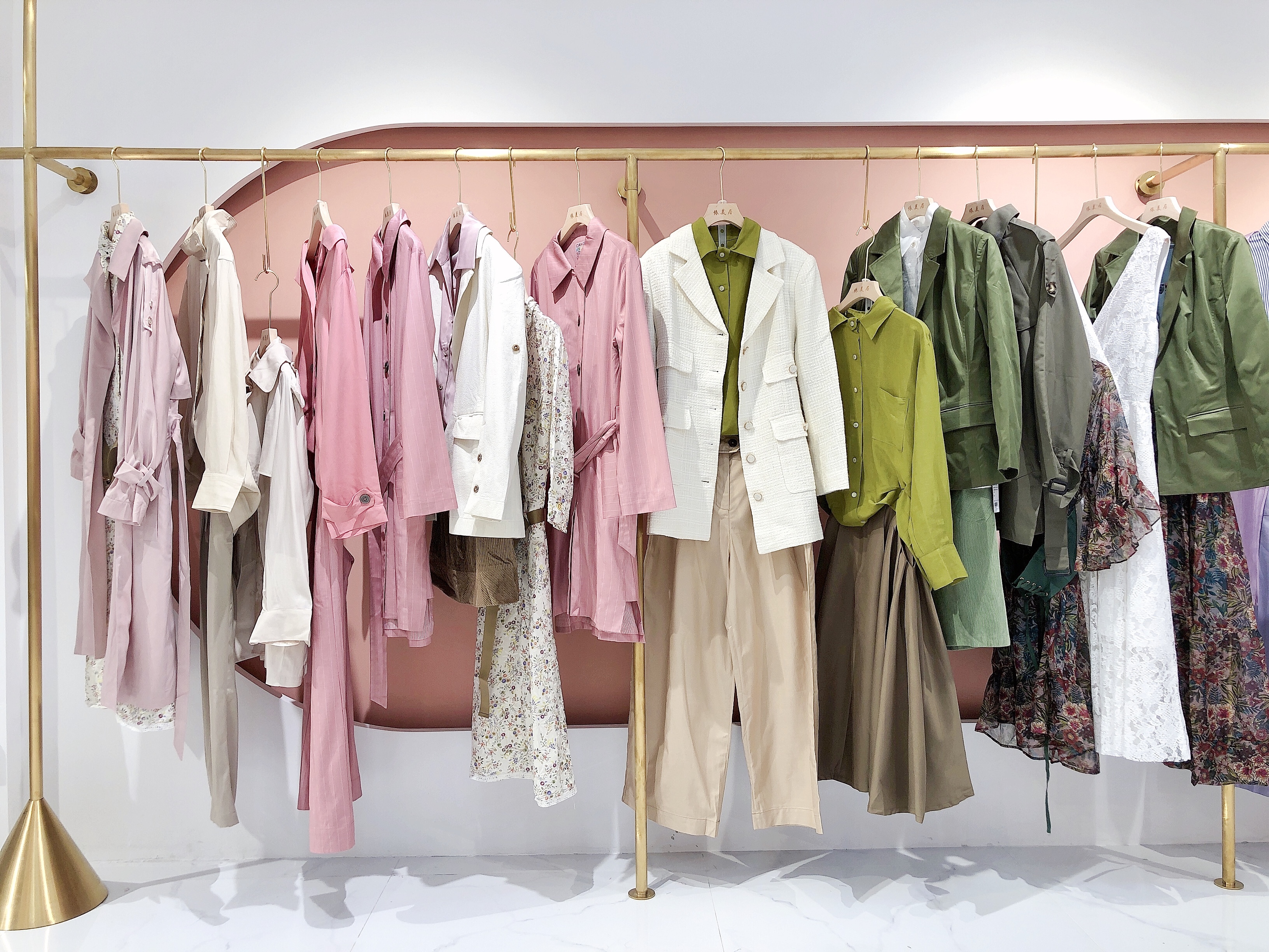 连云港服装尾货批发一手货源,连云港南城档口女装批发