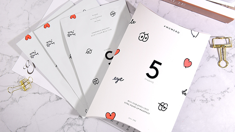 敷个面膜迎接新年的到来,敷面膜卡通图案