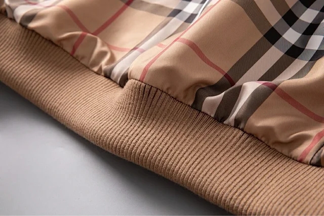 巴宝莉男士皮衣配什么裤子好看,巴宝莉prorsum皮衣