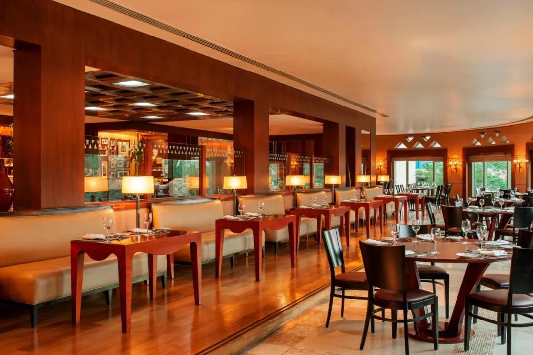 阿布扎比沙漠野奢水疗度假酒店,阿布扎比喜来登酒店